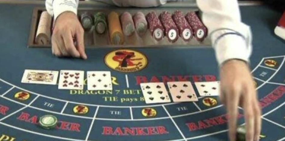 Jogando Baccarat no Luva Bet Cassino